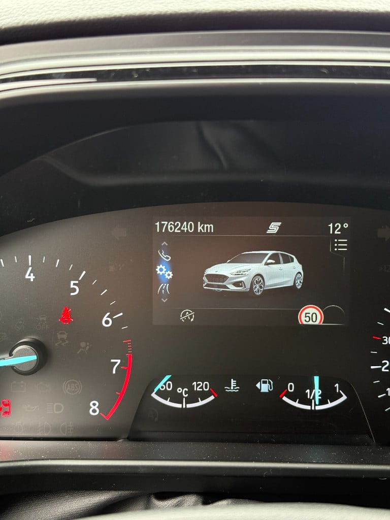 Ford Focus 1.0 ecoboost st line business