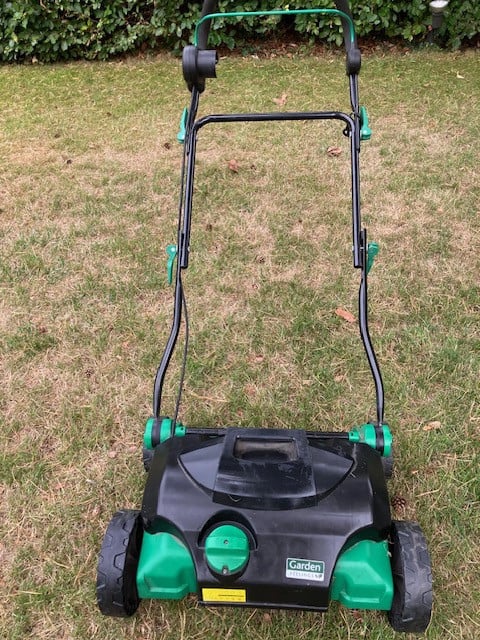 Electrische verticuteermachine