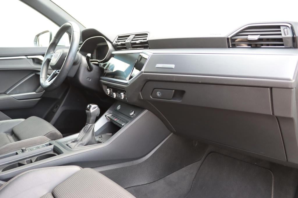 Audi Q3 35 tfsi pro line s 150pk s-tronic | stoelverwarming | 360 camera | 