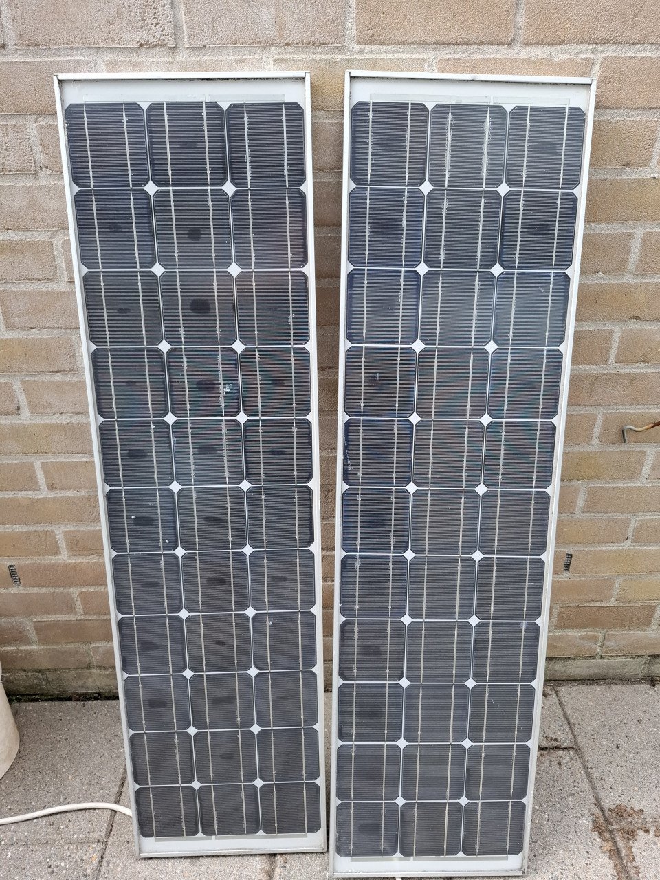 2 stuks Siemens zonnepanelen met 20A Uhlmann Steca  regelaar en handleiding