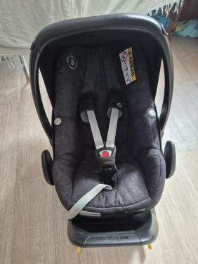 Maxi cosi pebbles plus incl family fix