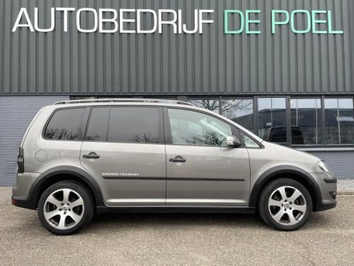 VOLKSWAGEN TOURAN 1.4 CROSS AUTOMAAT