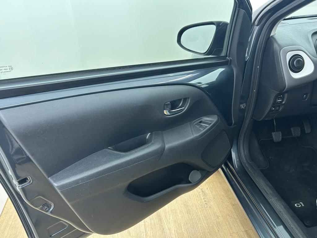 Citroen C1 occasion 1.0 vti shine | grijs | tweedehands citroen c1 | airco 