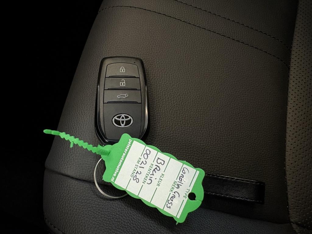 Toyota Corolla Cross hybrid 180 executive | demo | leder |