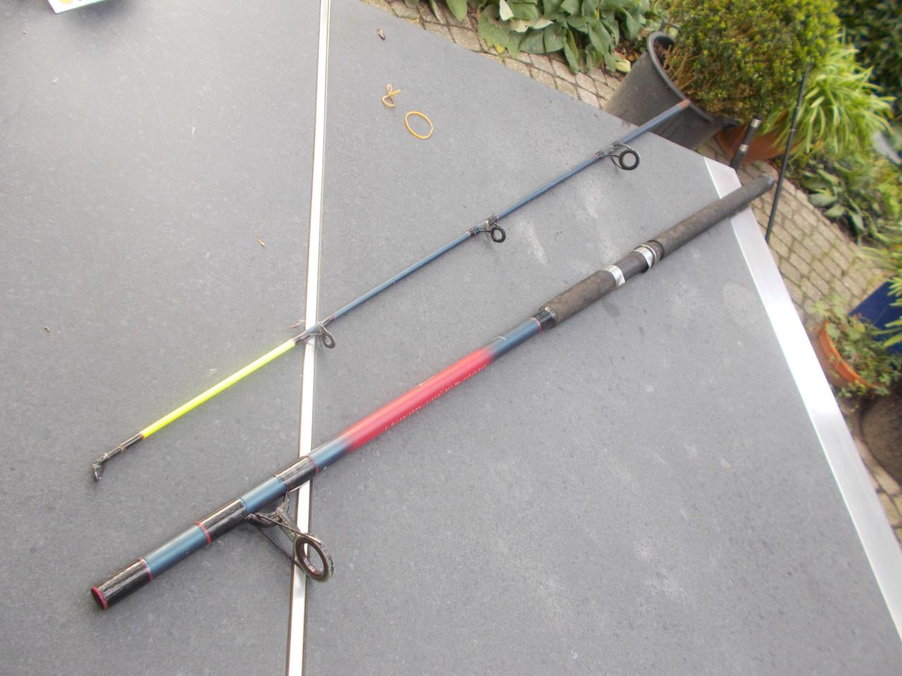 PAVERO tweedelige boothengel, lengte 240 cm w.g. 250 gram