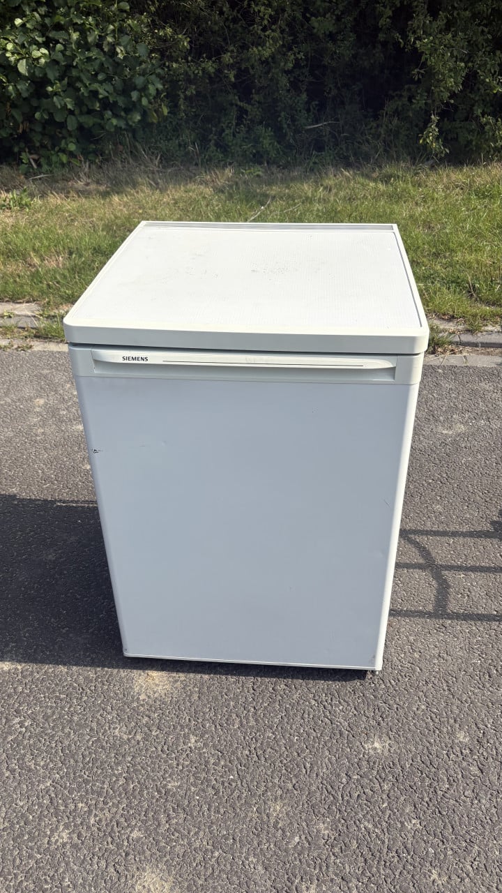Tafel model koelkast vrijsraand