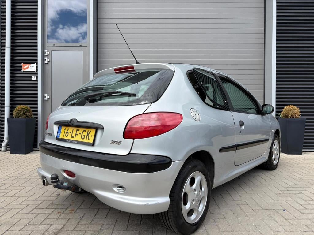Peugeot 206 1.4 xs/inruilkoopje/apk tot december 2026/beginnersauto/