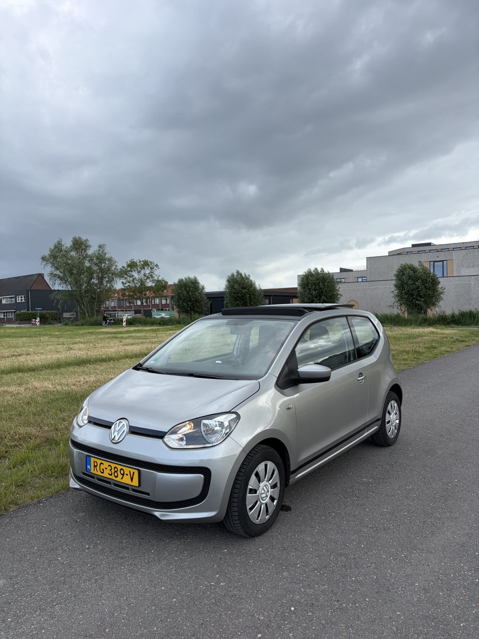 Volkswagen high up! 1.0