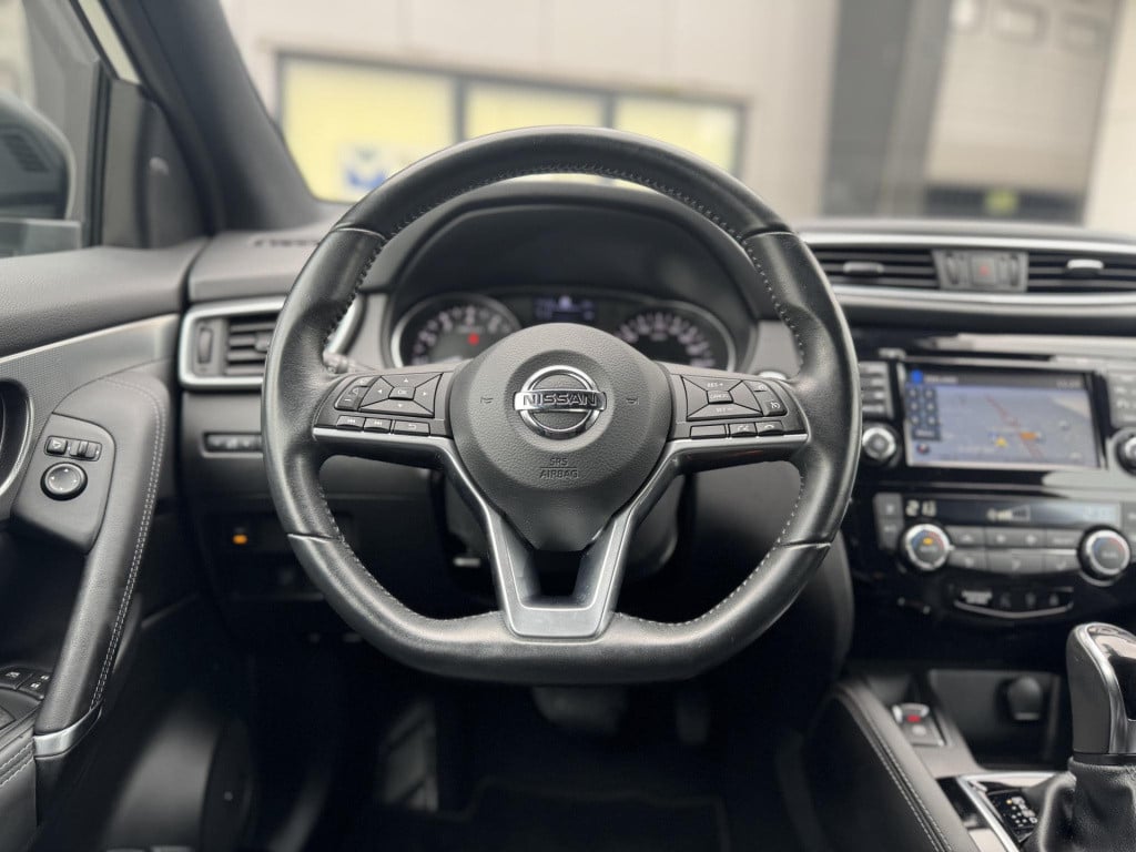 Nissan Qashqai 1.2 tekna + automaat, meest luxe uitvoering!