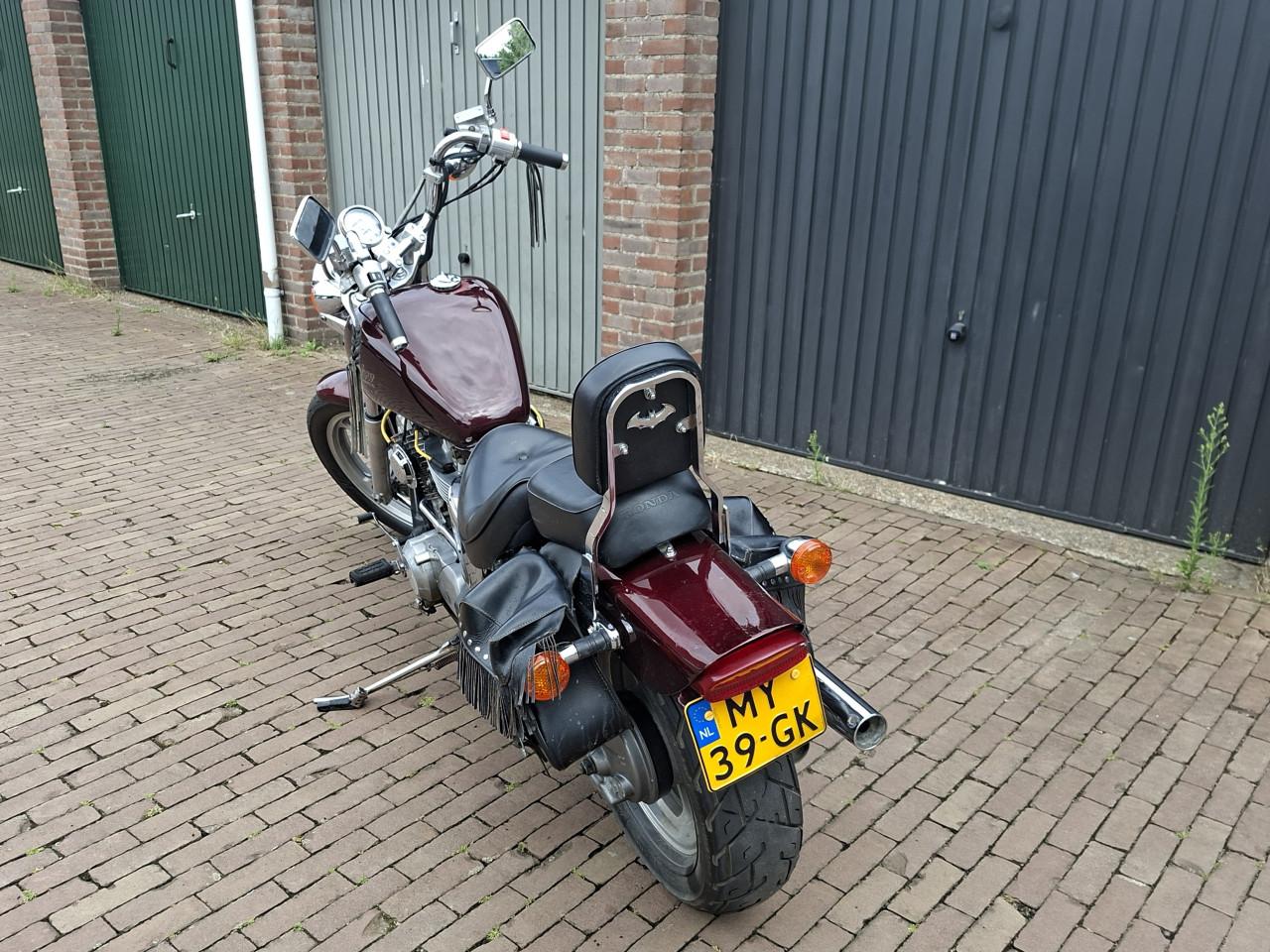 Honda Shadow VT 1100 old timer bj 87 22.000km