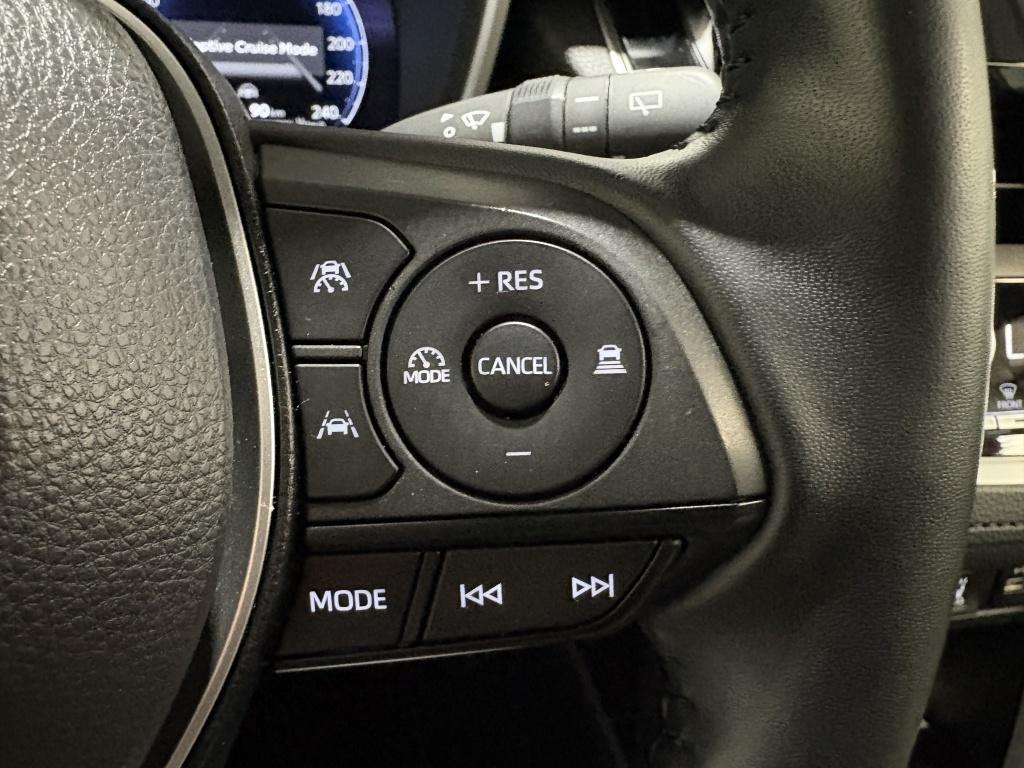 Toyota Corolla Cross 2.0 hp hybrid first edition