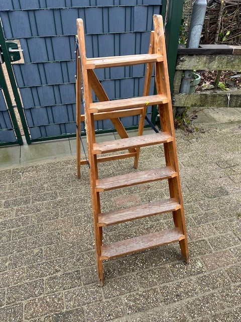 Houten trapje