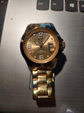 Ice-Watch Ice Steel Gold horloge in de medium (40 mm) maat