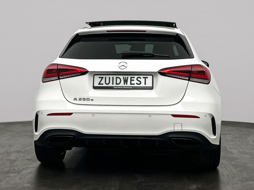 Mercedes-Benz A-Klasse 250 e amg pano sfeer camera night pakket