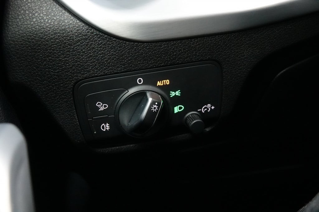 Audi Q2 1.0 tfsi | led | pdc | carplay |