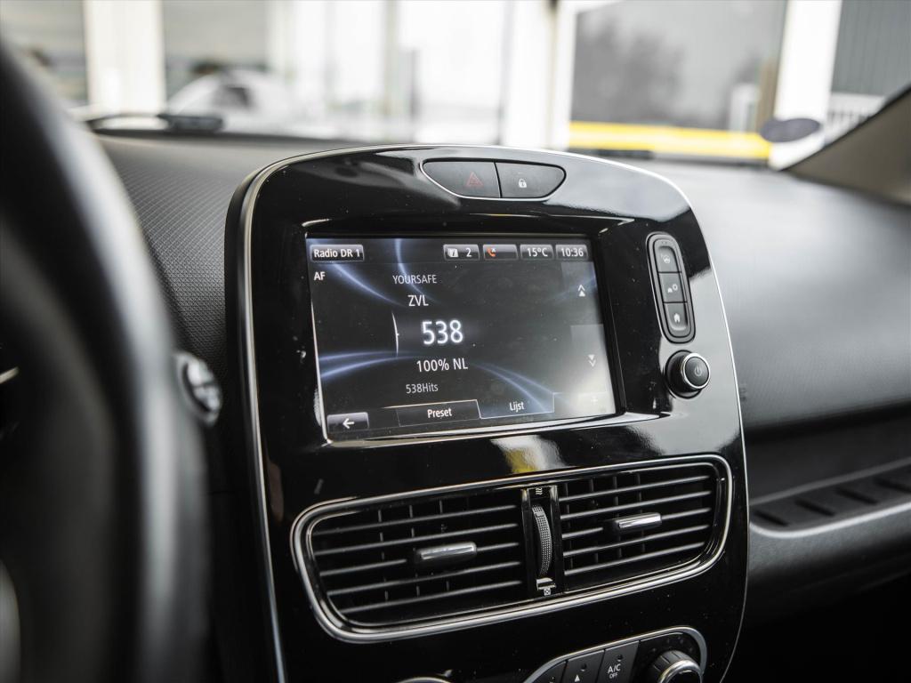 Renault Clio estate 1.2 tce 120pk intens | camera | stoelverwarming | navig