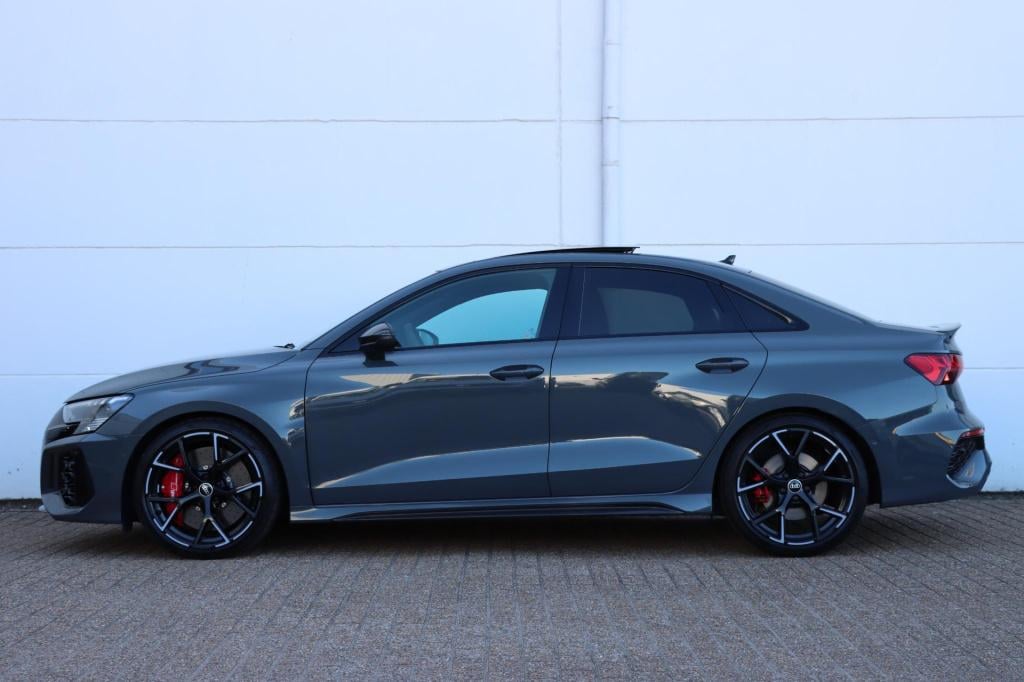 Audi Rs3 limousine 2.5 tfsi quattro | rs dynamic | keramisch | pano | bang 