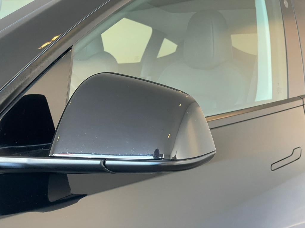 Tesla Model Y long range awd 75 kwh