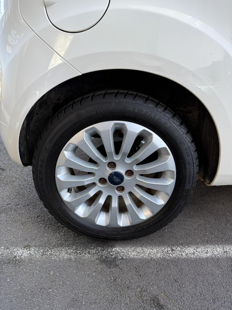 Ford KA 1.2 titanium - airco - 1e eigenaar