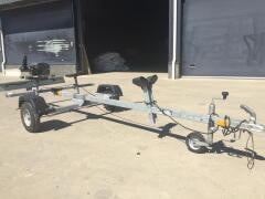 Rubber Boot Honwave 3.50 met yamaha 8pk en trailer met veel extra's