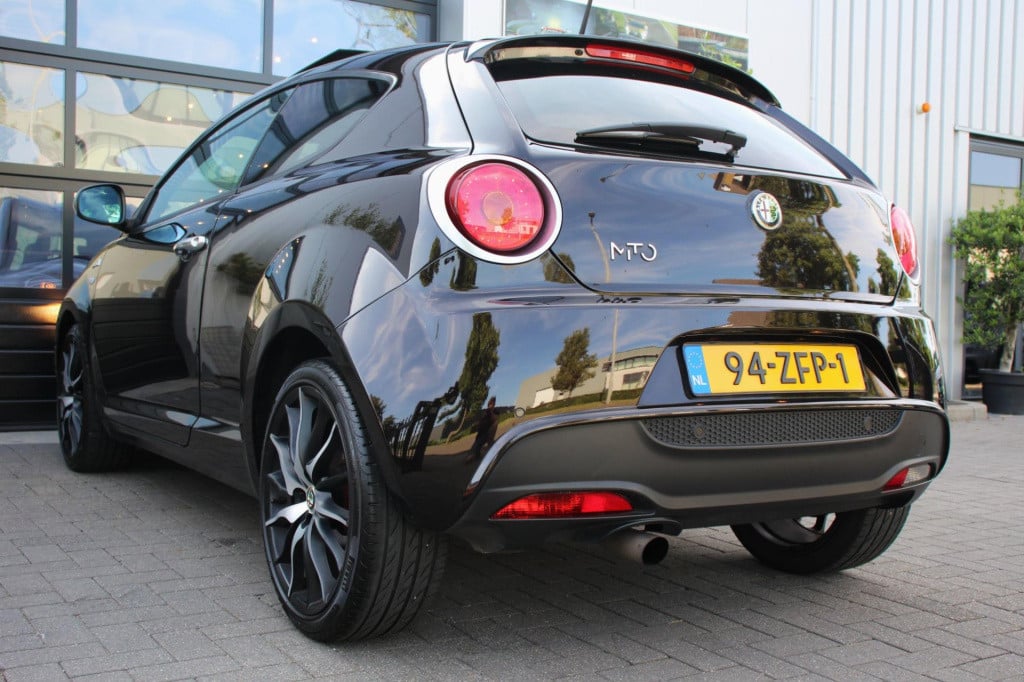 Alfa Romeo MiTo 0.9 twinair sportiva - leder - navi - pano - 18inch - org n
