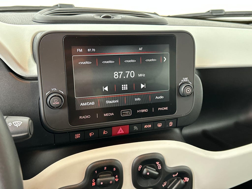 Fiat Panda 1.0 hybrid pandina | parkeersensoren | apple carplay & android a