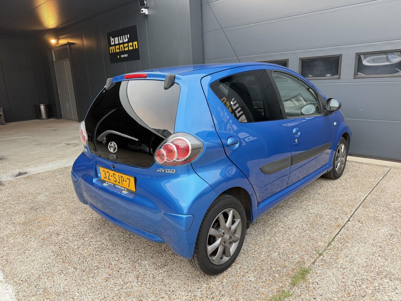 Toyota Aygo 1.0 12V Vvt-i 5DRS 2011 Blauw  Airco Apk Nap Navi