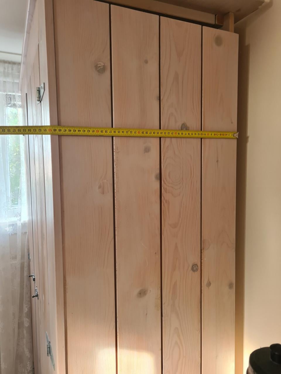 Grote mooie houten kast te koop