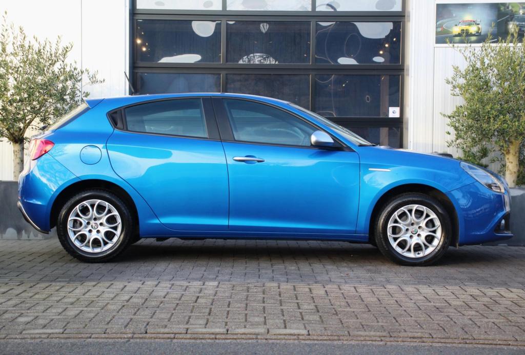 Alfa Romeo Giulietta 1.4 turbo super - blu misano - dab - navi - pdc - crui