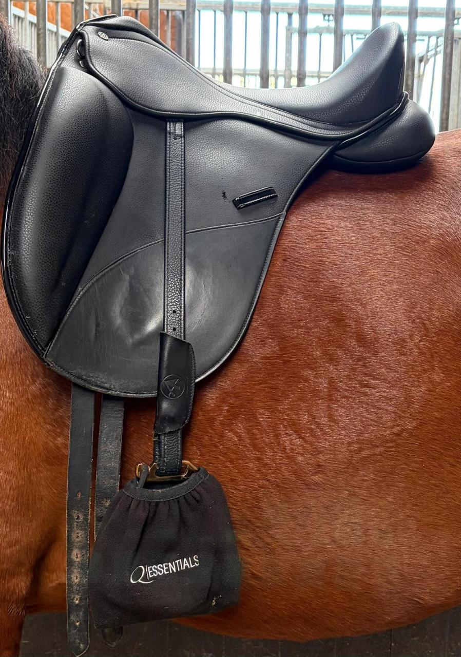 Norton 16,5 inch dressuur zadel