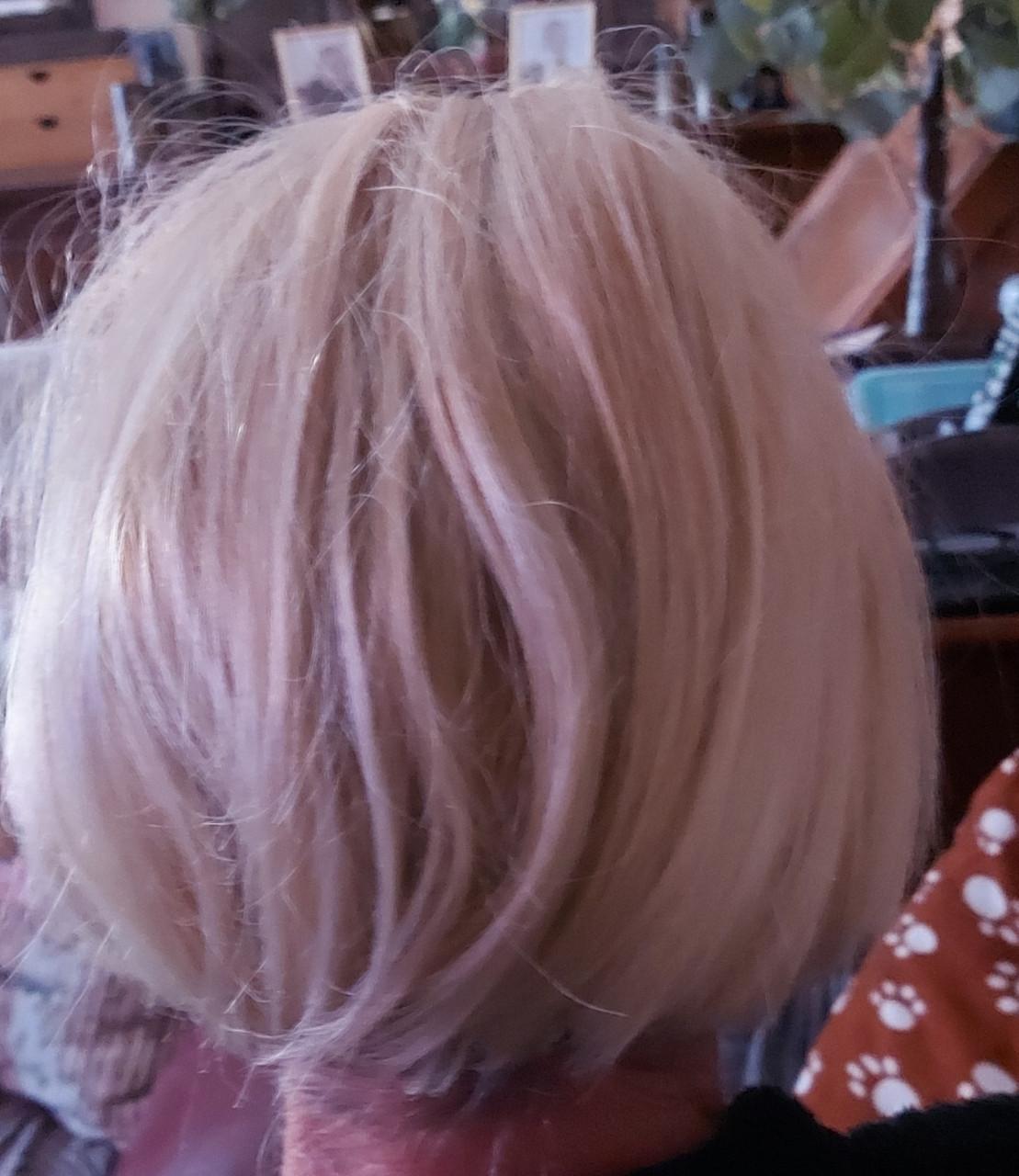 Korte pruiken. NIEUW