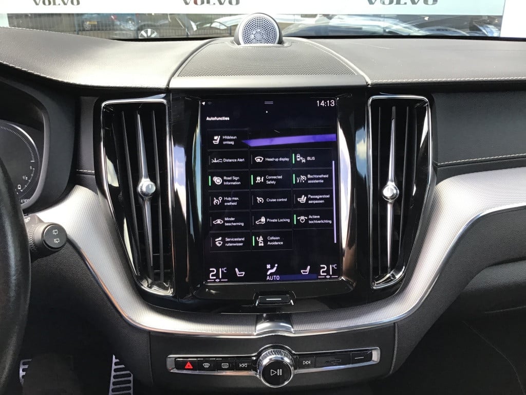 Volvo XC60 t8 390pk recharge r-design| adap.cruise| b&w sound| panodaktrekh
