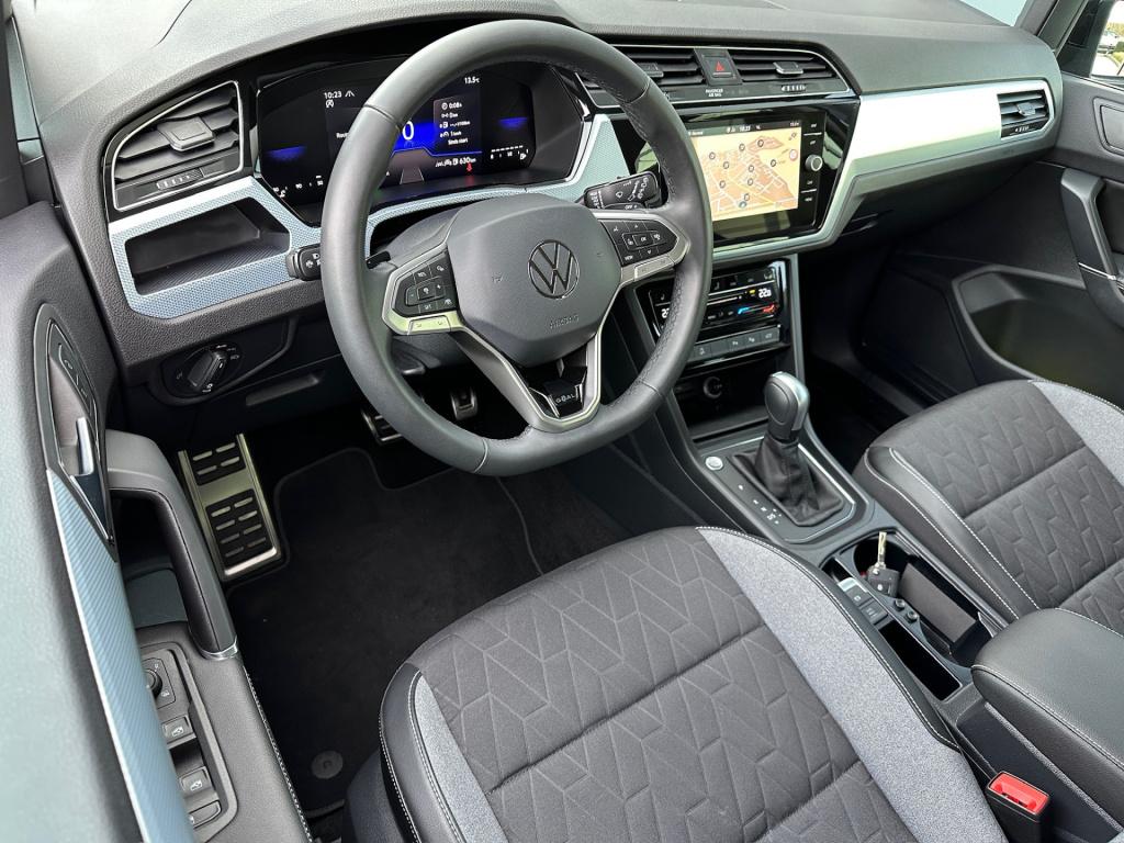 Volkswagen Touran 1.5 tsi 150pk dsg goal 7-persoons | trekhaak | dode hoek 