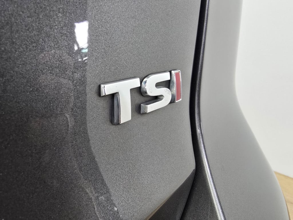Volkswagen Touran occasion 1.4 tsi 5 persoons met panoramadak en grote koff