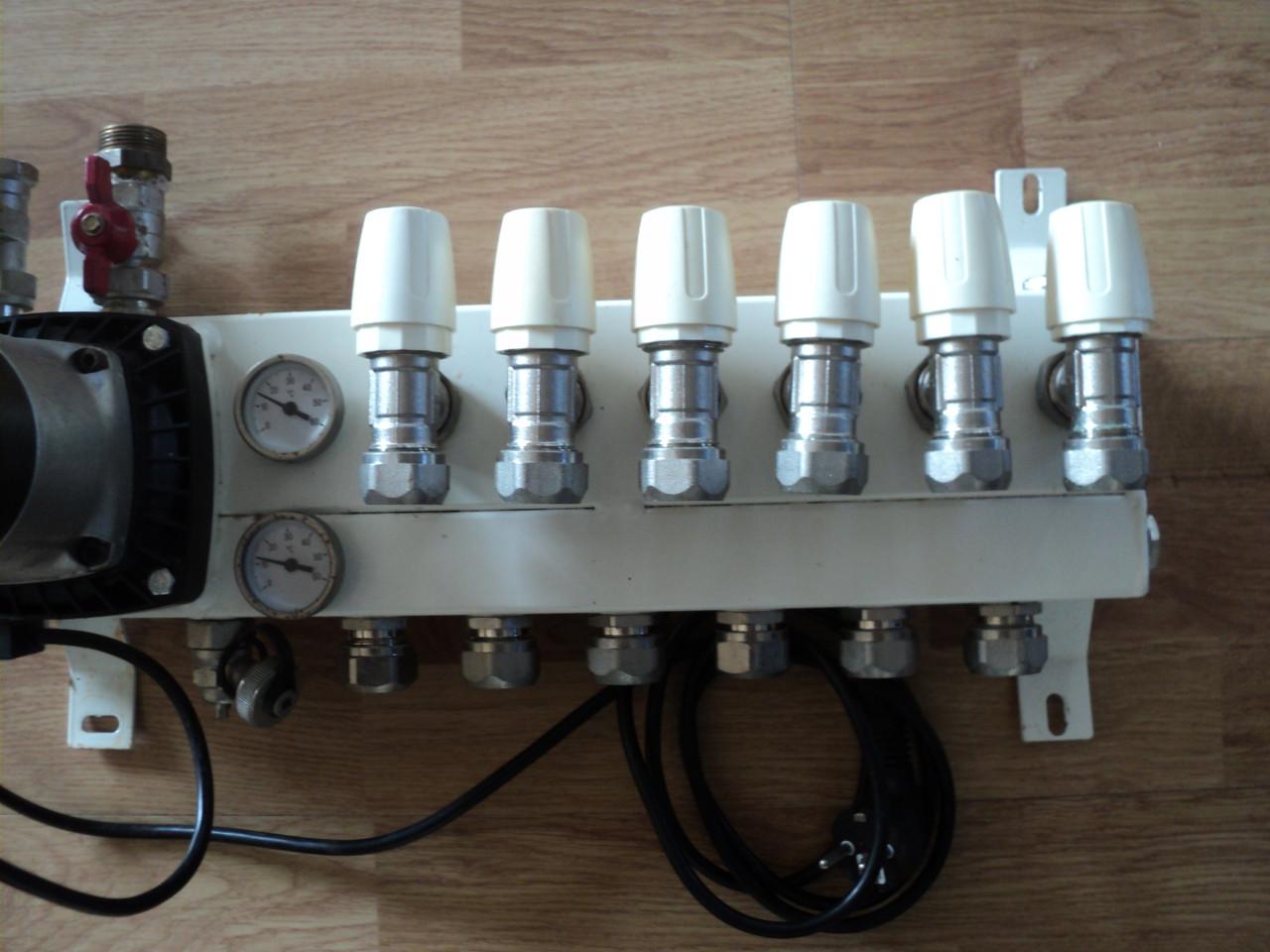 Vrijwel nieuwe 6 groep verdeler vloerverwarming Energie zuinig