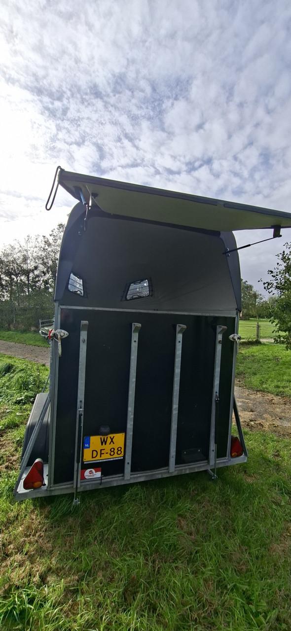 2 paardstrailer