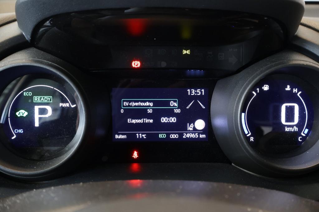 Toyota Yaris 1.5 hybrid dynamic nl auto, trekhaak, acc, app connect