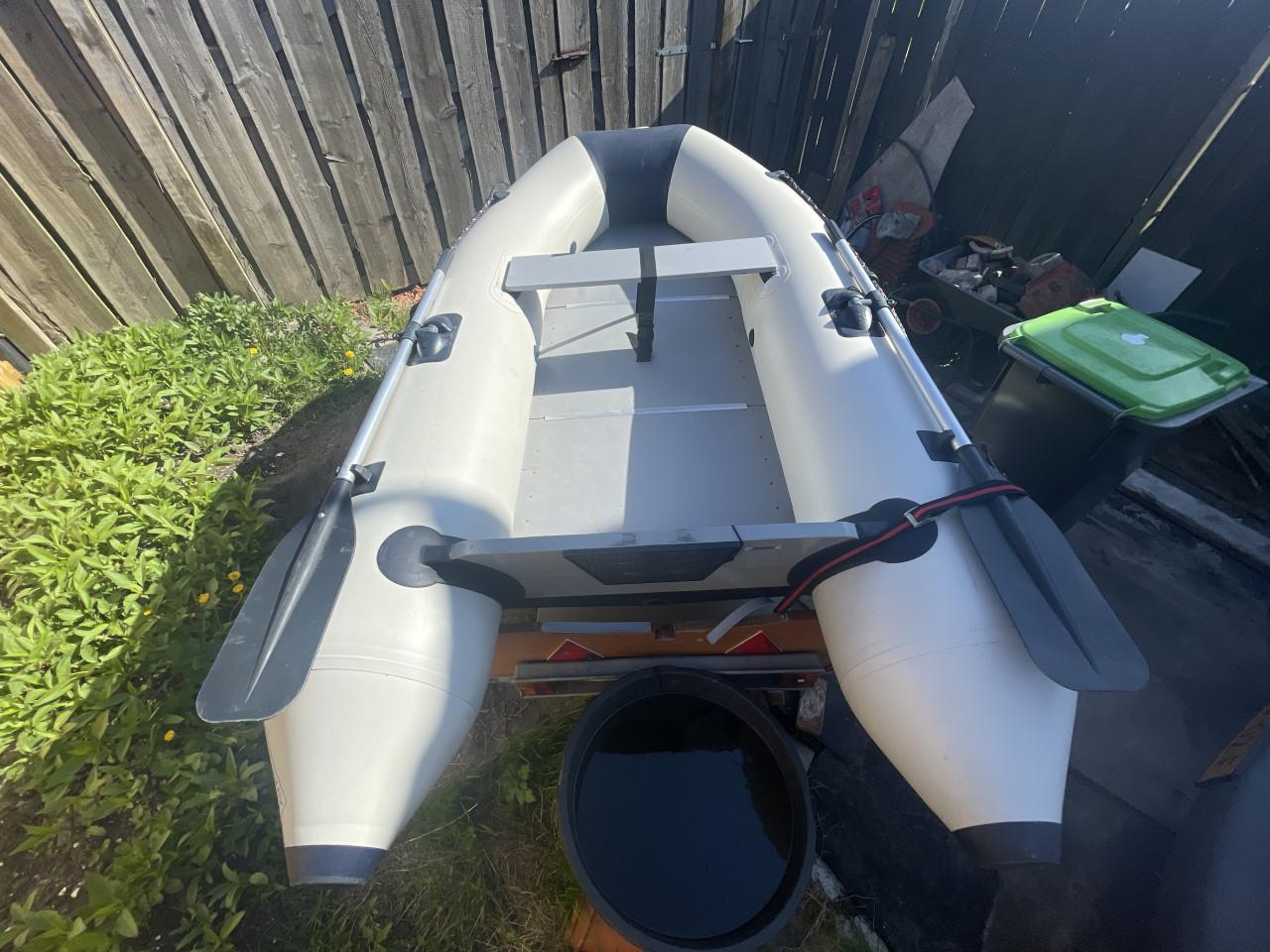 Rubberboot YAM 265 op trailer, Suzuki 6pk+tank, vaarklaar!
