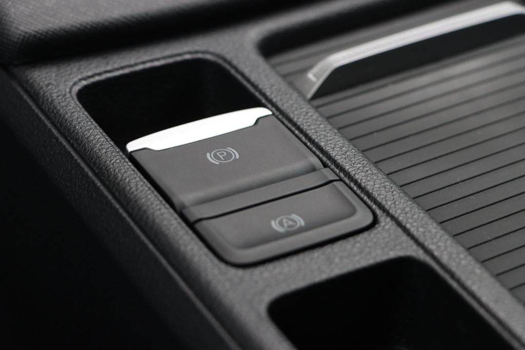Skoda Octavia combi 1.5 tsi mhev first edition 115pk dsg7