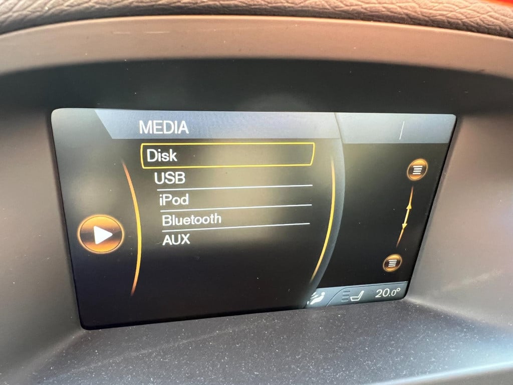 Volvo V70 1.6 d2 kinetic, trekhaak, navi, parkeersensoren enz...