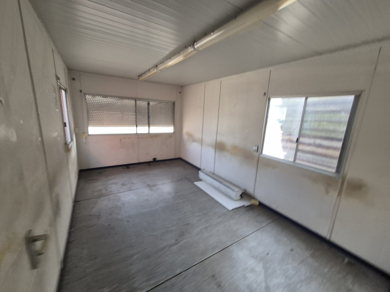 Kantoorunit/bouwkeet/woonunit/schaftkeet/container 10x3m