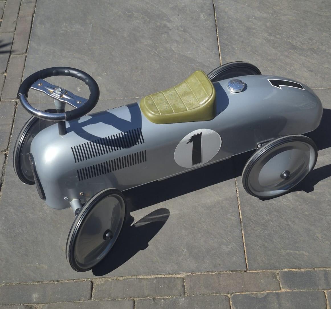 Nog mooie retro loopauto