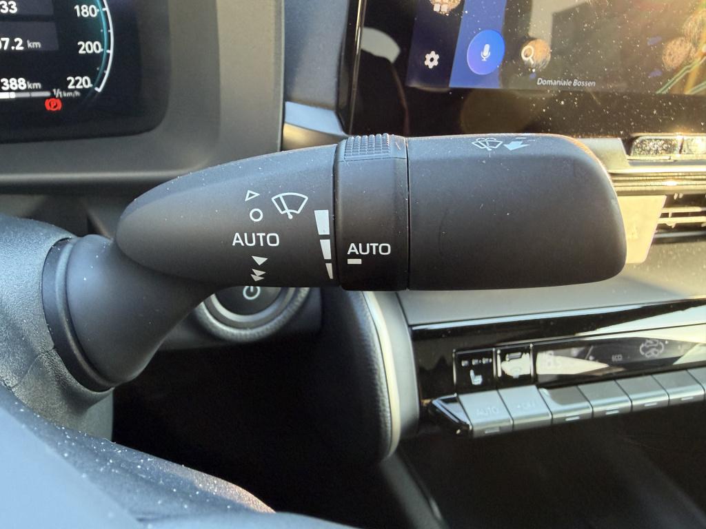 Toyota C-hr 1.8 hybrid 140 executive | trekhaak |