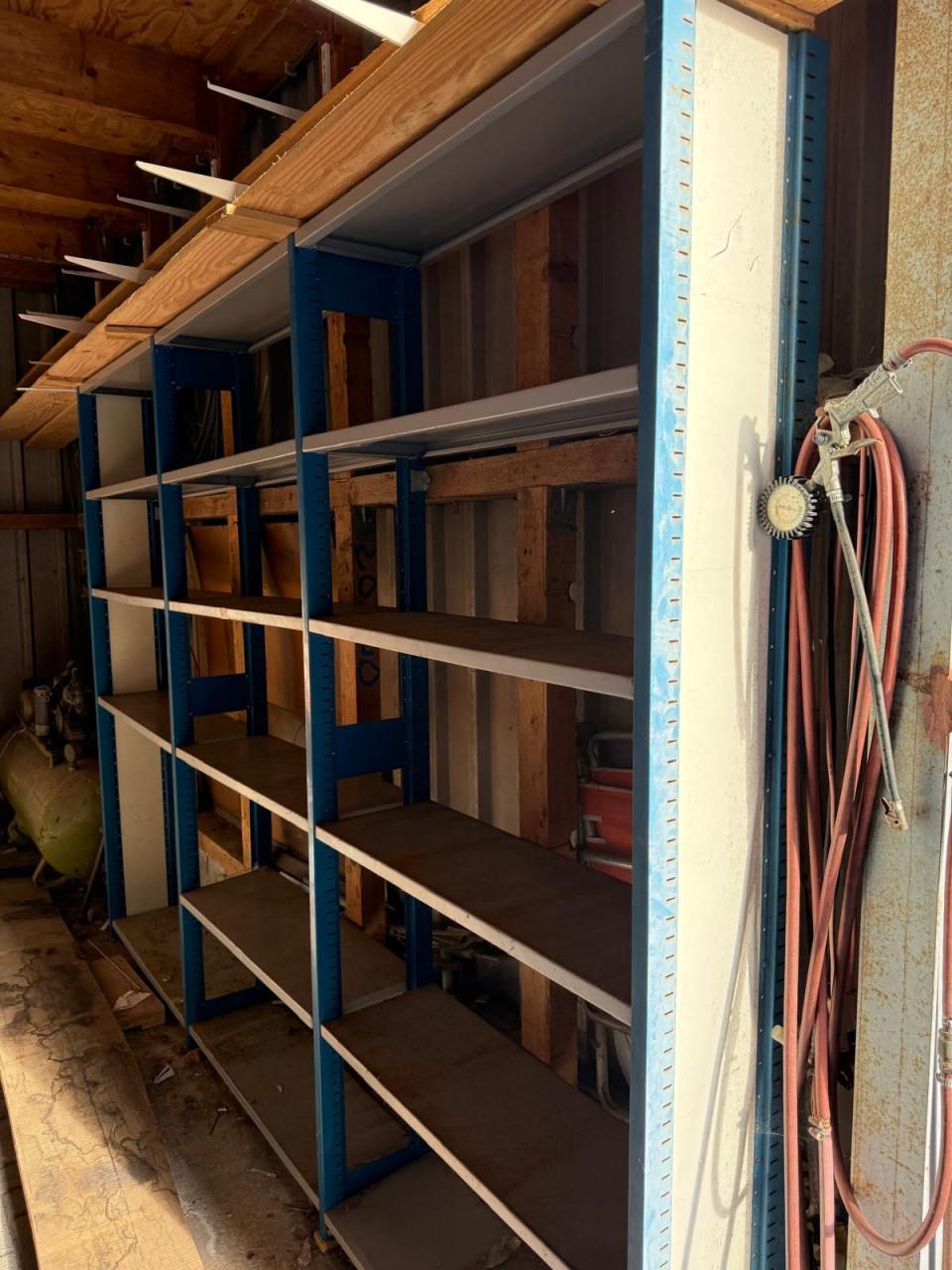 Gratis ophalen Metalen rekken 221x304 cm