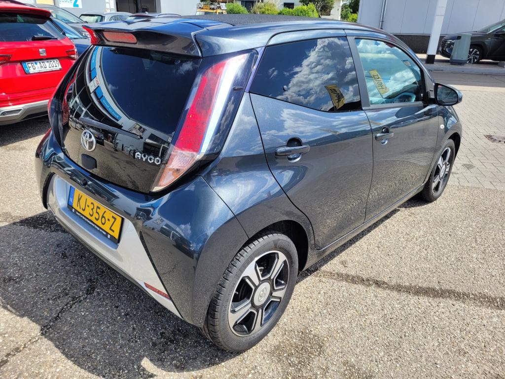 Toyota Aygo 1.0 vvt-i x-clusiv cabriodak
