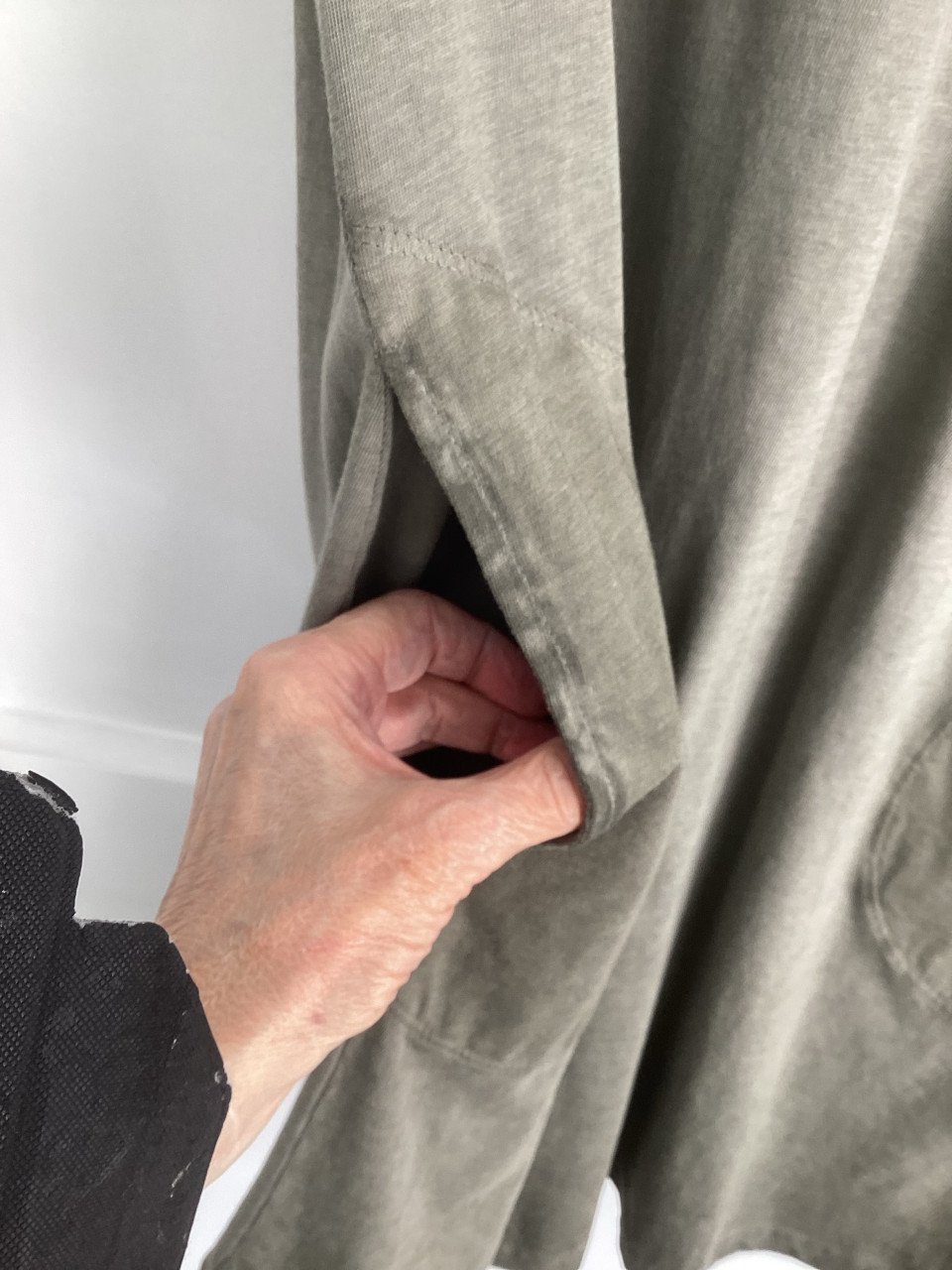 Nieuwe jurk met capuchon maat xlnieuwe jurk met capuchon en zakken