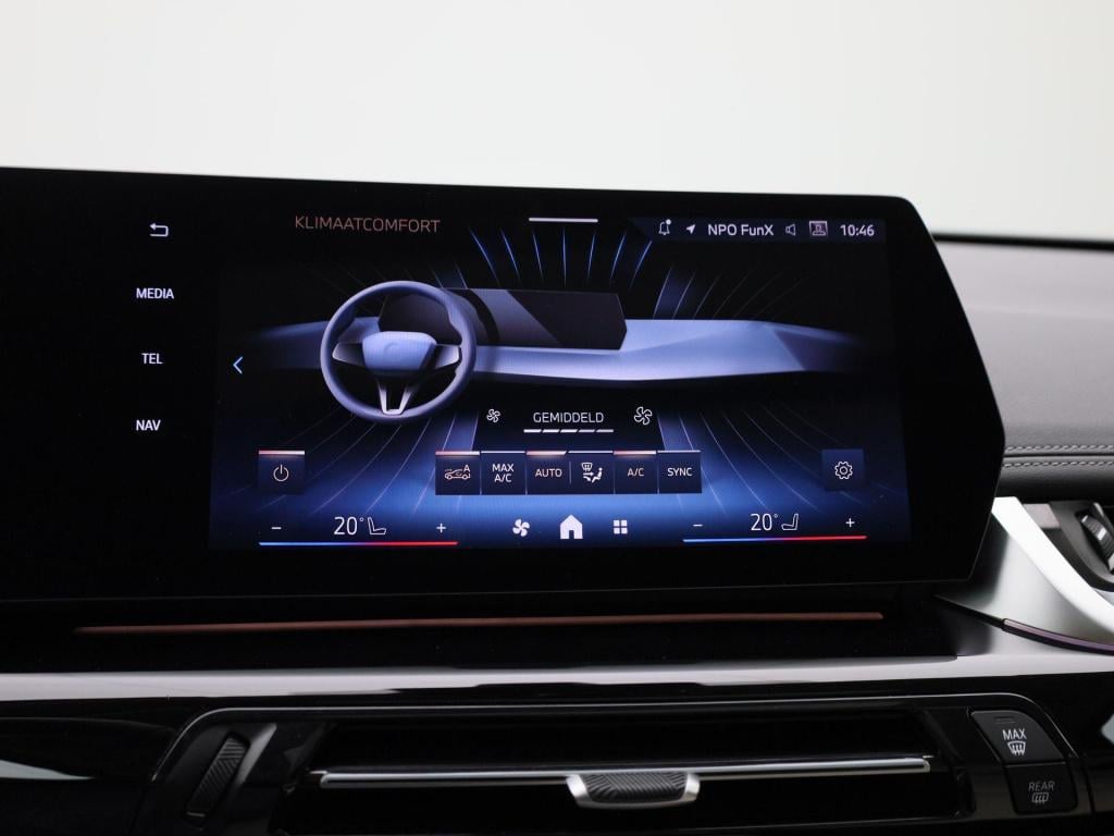 BMW X1 xdrive25e | automaat | leder | panorama dak | stoel verwarming | vir