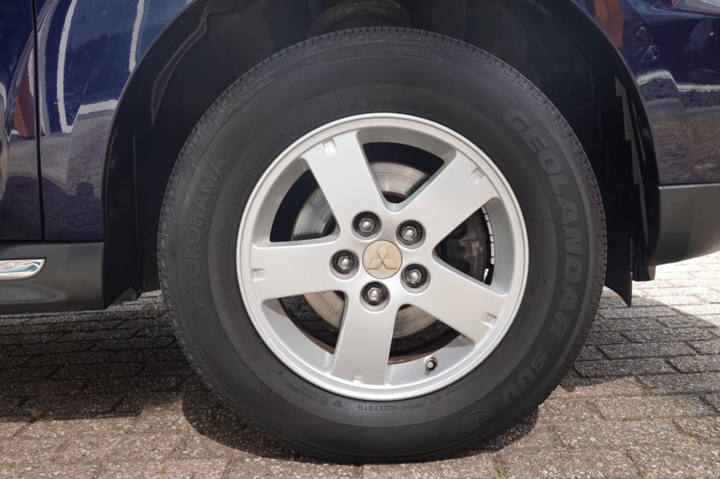 Mitsubishi Outlander 2.0 intro edition