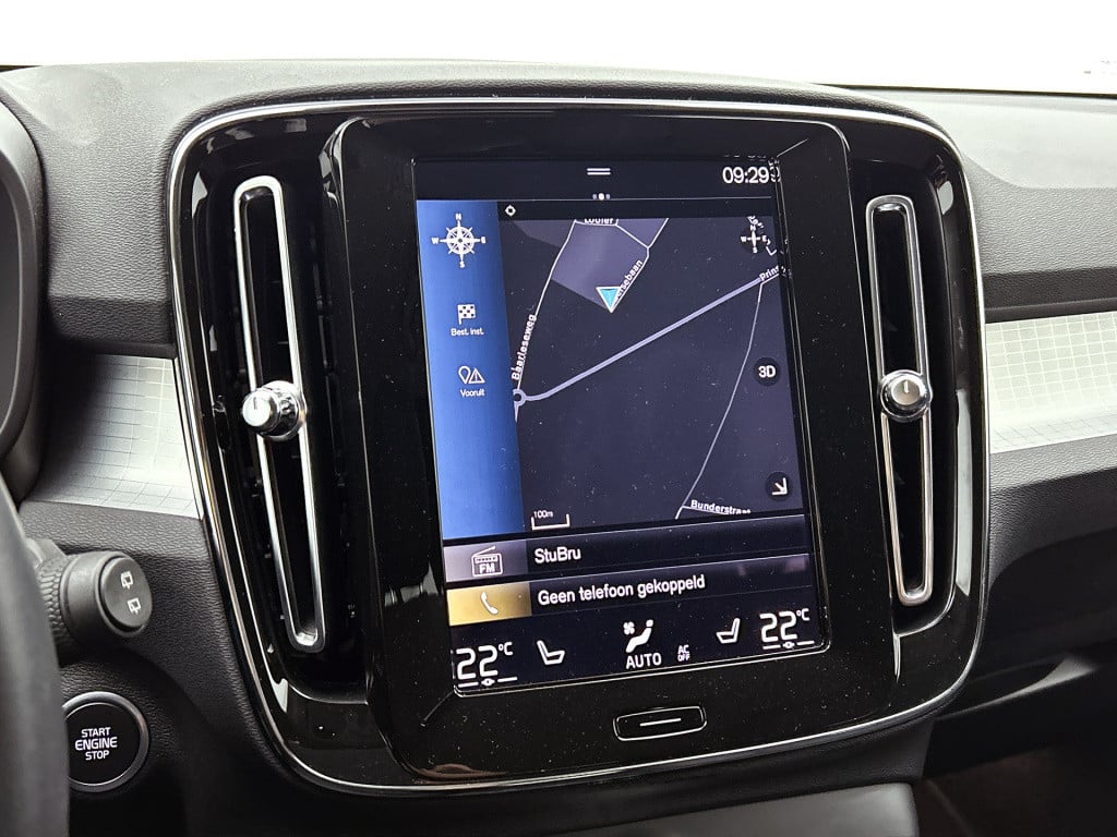Volvo XC40 1.5 t4 recharge inscription expression | 360 camera | navi