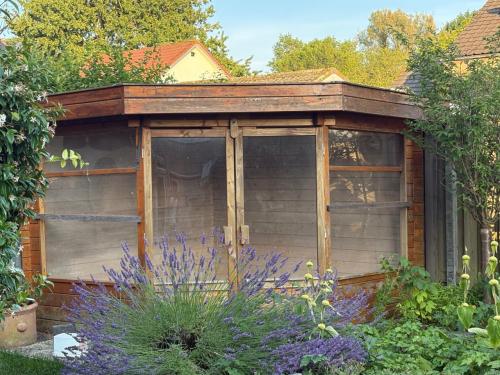 Tuinhuisje gratis op te halen